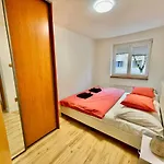 Apartment Park, 24h Checkin & Centre Piest'any
