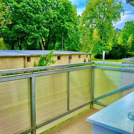 Park, 24h Checkin & Centre W Free Parking Apartment