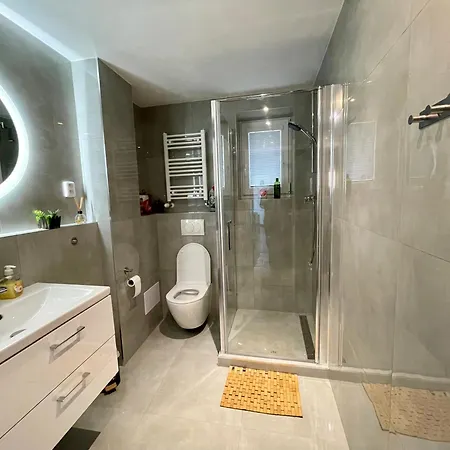 Daire Park, 24h Checkin & Centre W Free Parking Piest'any