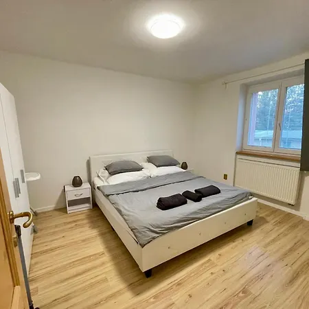 Park, 24h Checkin & Centre W Free Parking Apartment